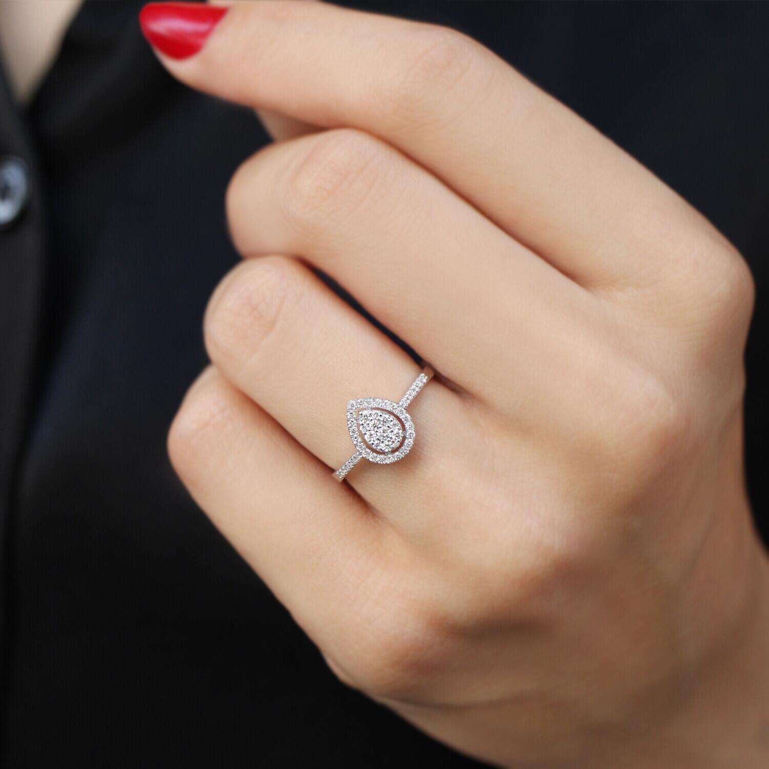 0.30 Karat Pırlanta Coronet Damla Tektaş Yüzük - İnza Pırlanta