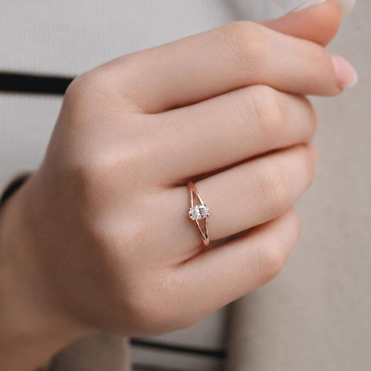 0.40 Karat Özel Tasarım Oval Pırlanta Yüzük - İnza Pırlanta