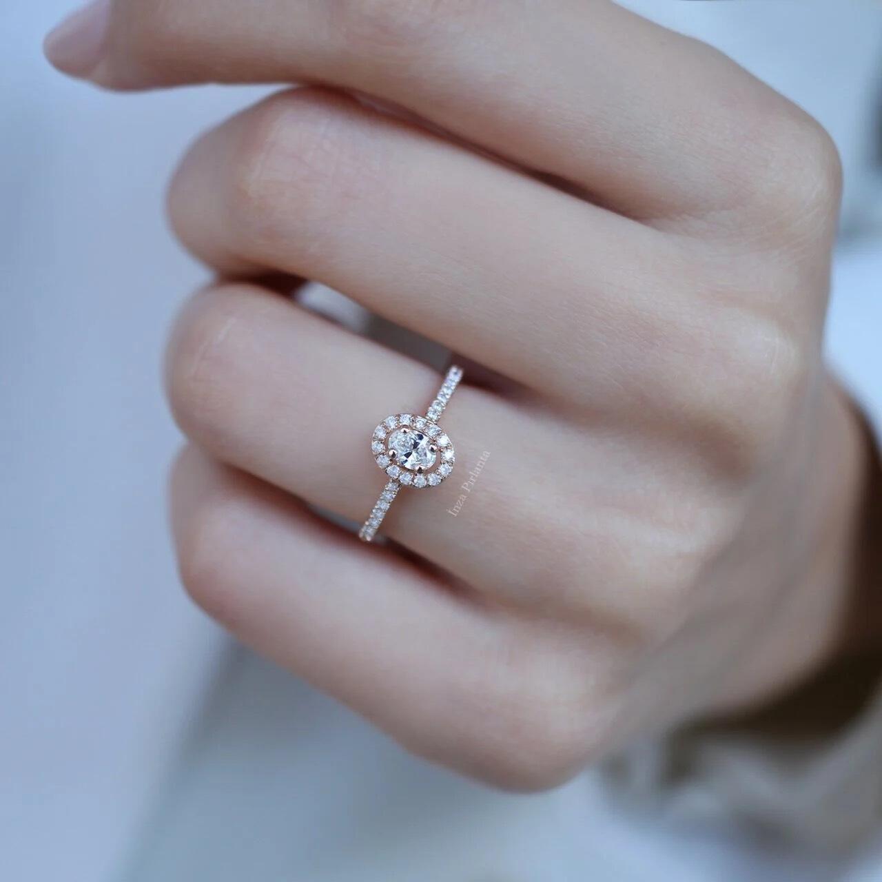 0.50 Karat Oval Pırlanta Tektaş Yüzük