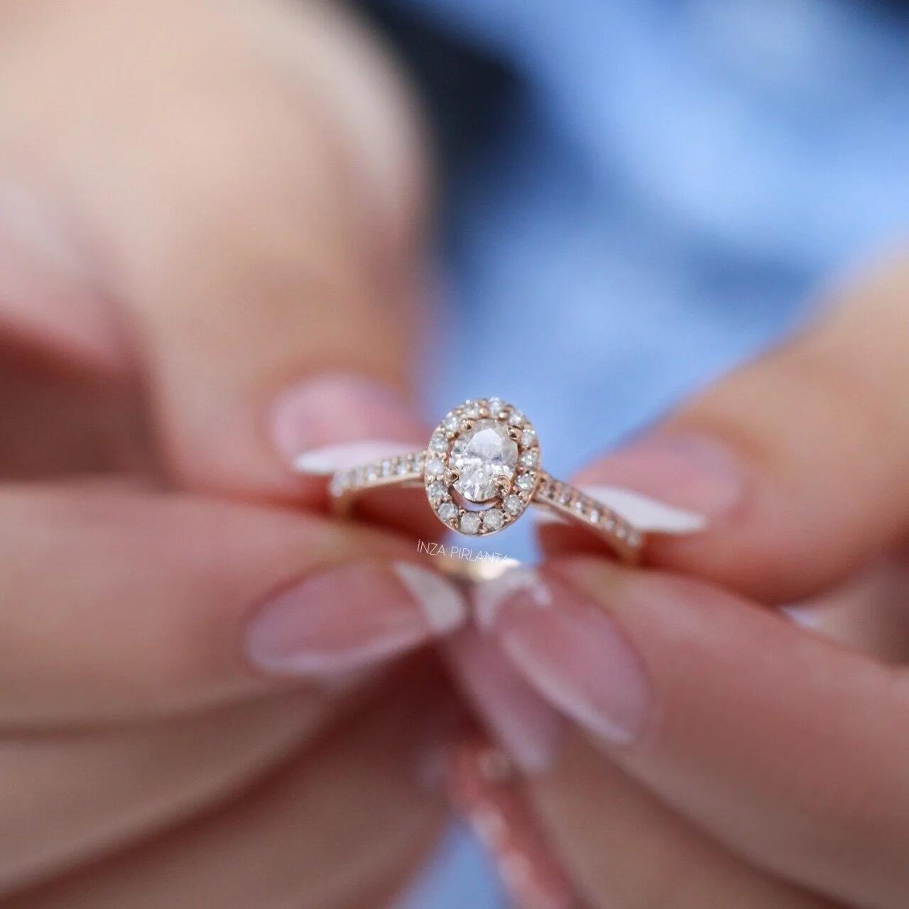 0.50 Karat Oval Pırlanta Tektaş Yüzük - İnza Pırlanta
