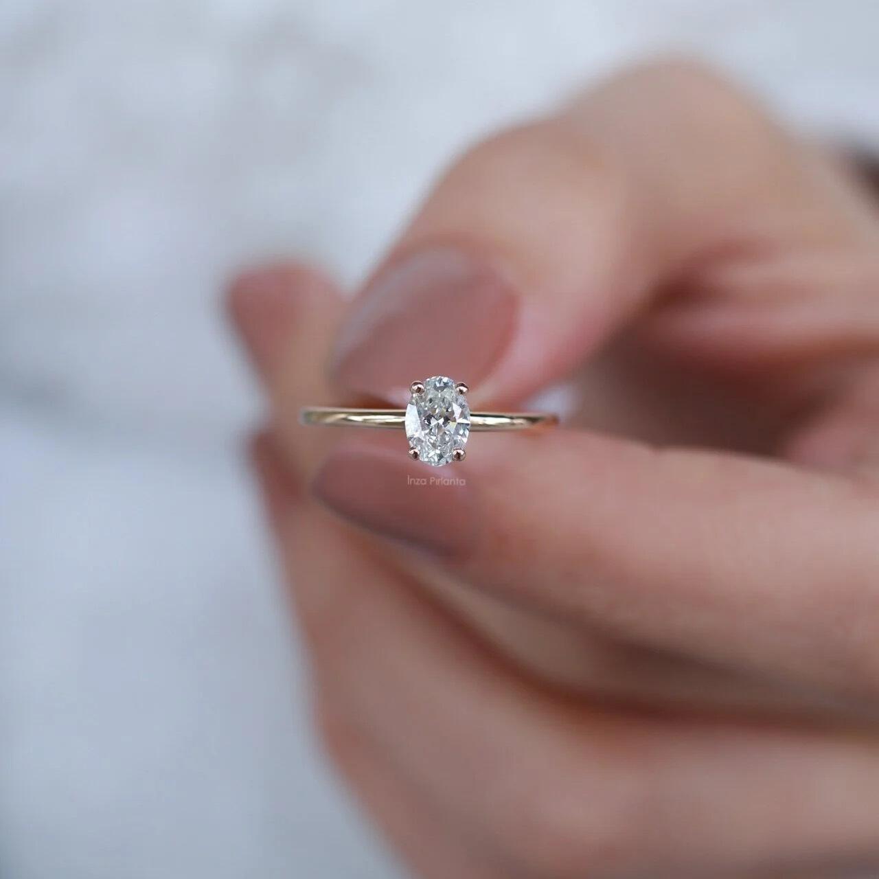 0.50 Karat Pırlanta Oval Tektaş Yüzük - İnza Pırlanta