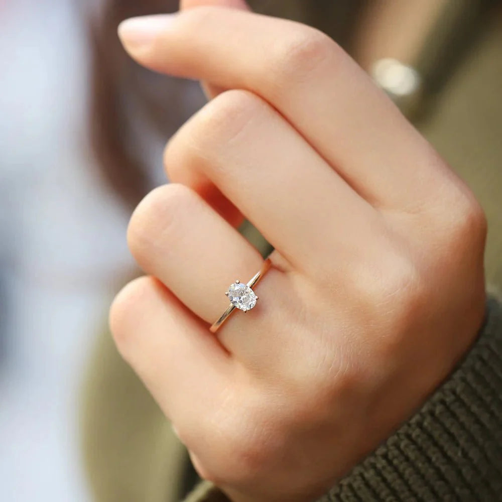 0.60 Karat D SI2 GIA Sertifikalı Oval Pırlanta Tektaş Yüzük