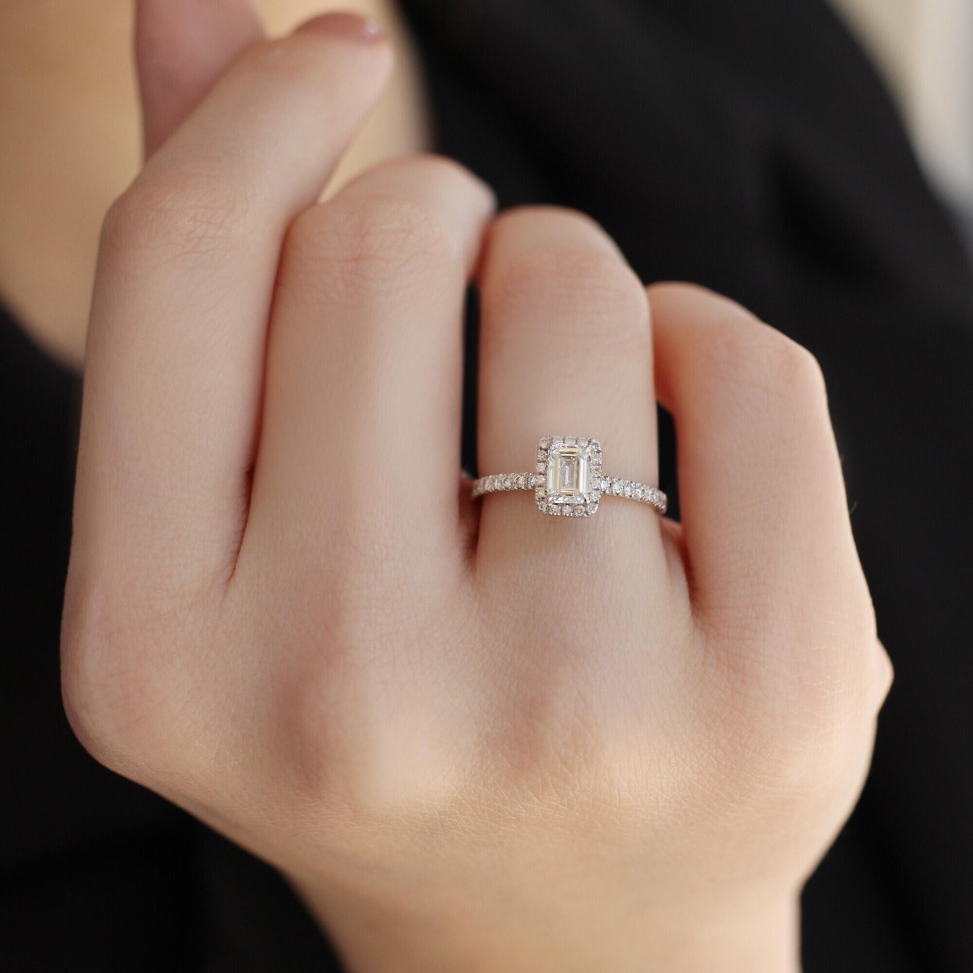 0.70 Karat Emerald Pırlanta Tektaş Yüzük - İnza Pırlanta