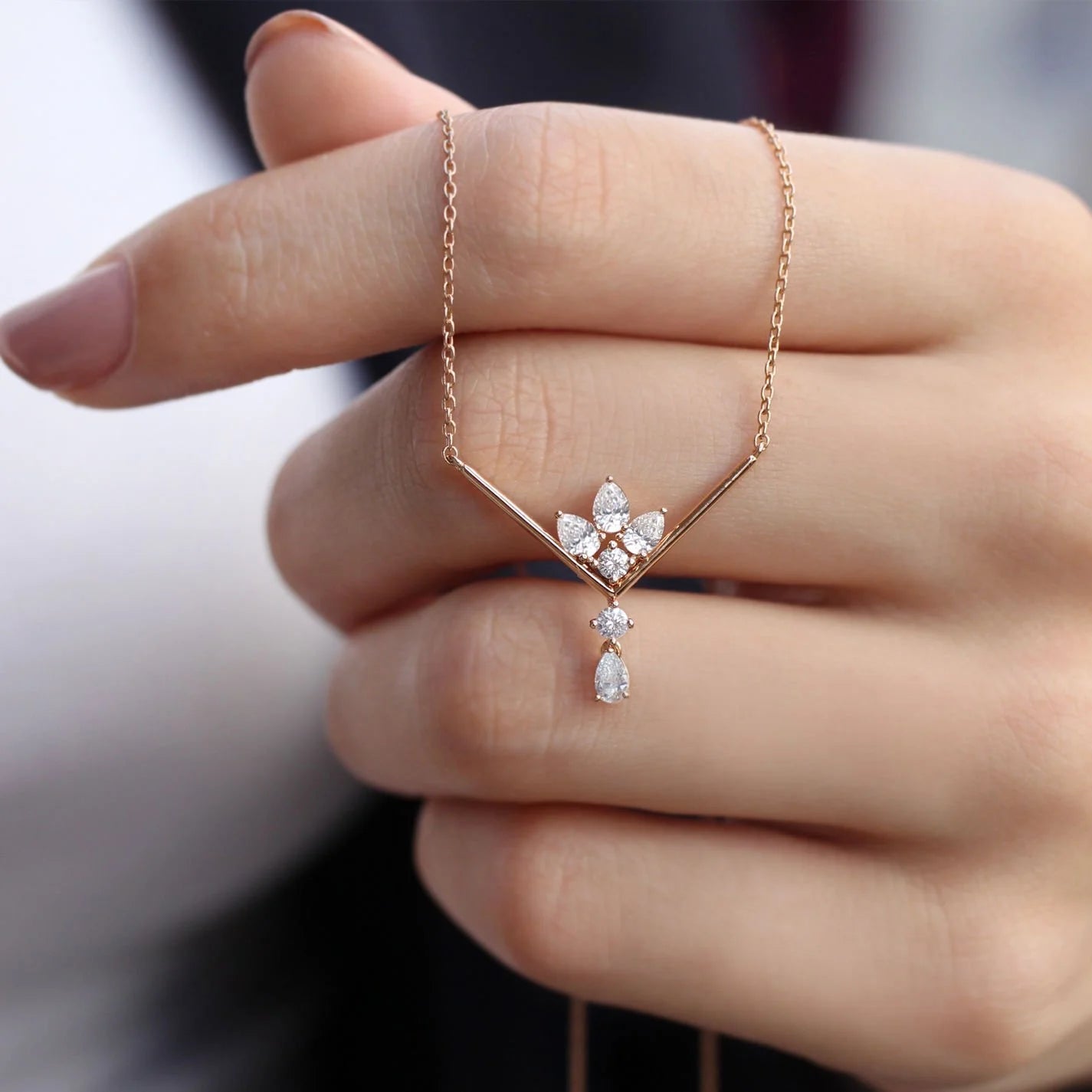 0.70 Karat Özel Tasarım Damla Pırlanta Kolye - İnza Pırlanta