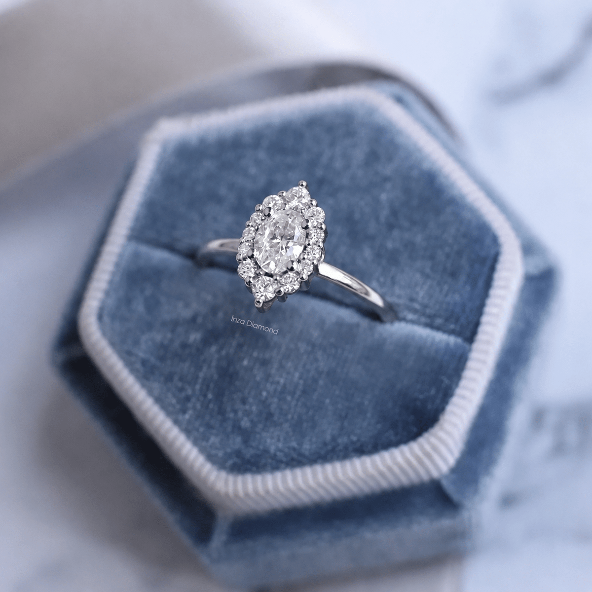 0.70 Karat Vintage Oval Lina Tasarım Pırlanta Yüzük - İnza Pırlanta
