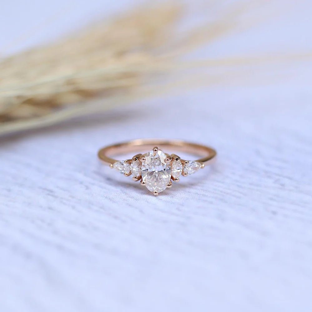0.80 Karat D VS2 GIA Sertifikalı Vintage Diana Oval Pırlanta Yüzük - İnza Pırlanta
