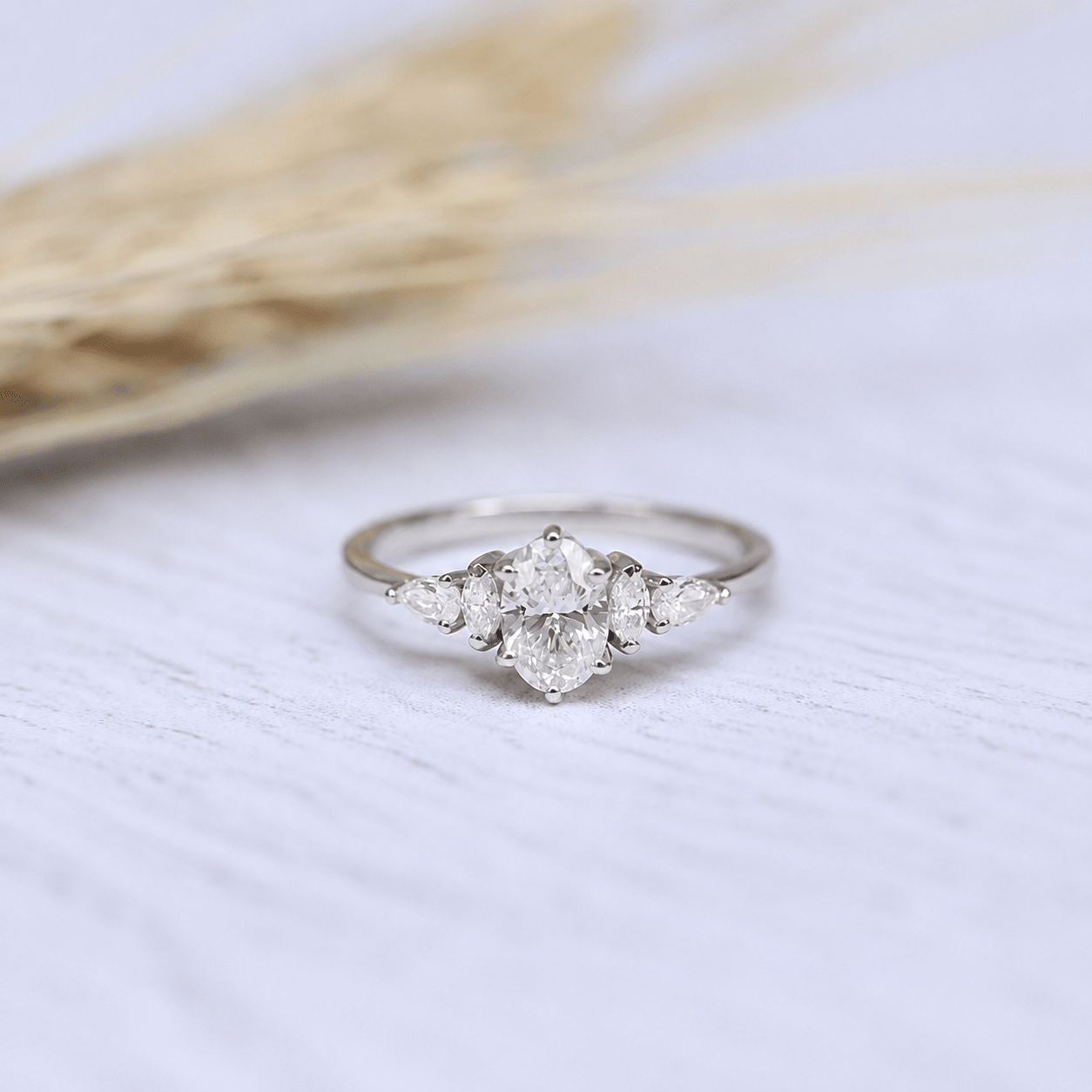 0.80 Karat E VS2 GIA Sertifikalı Vintage Diana Oval Pırlanta Yüzük - İnza Pırlanta