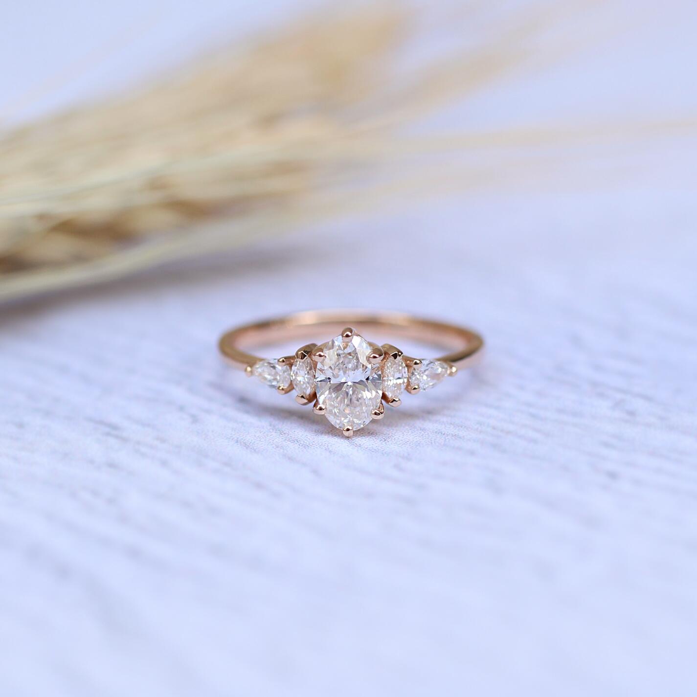 0.80 Karat E VS2 GIA Sertifikalı Vintage Diana Oval Pırlanta Yüzük - İnza Pırlanta