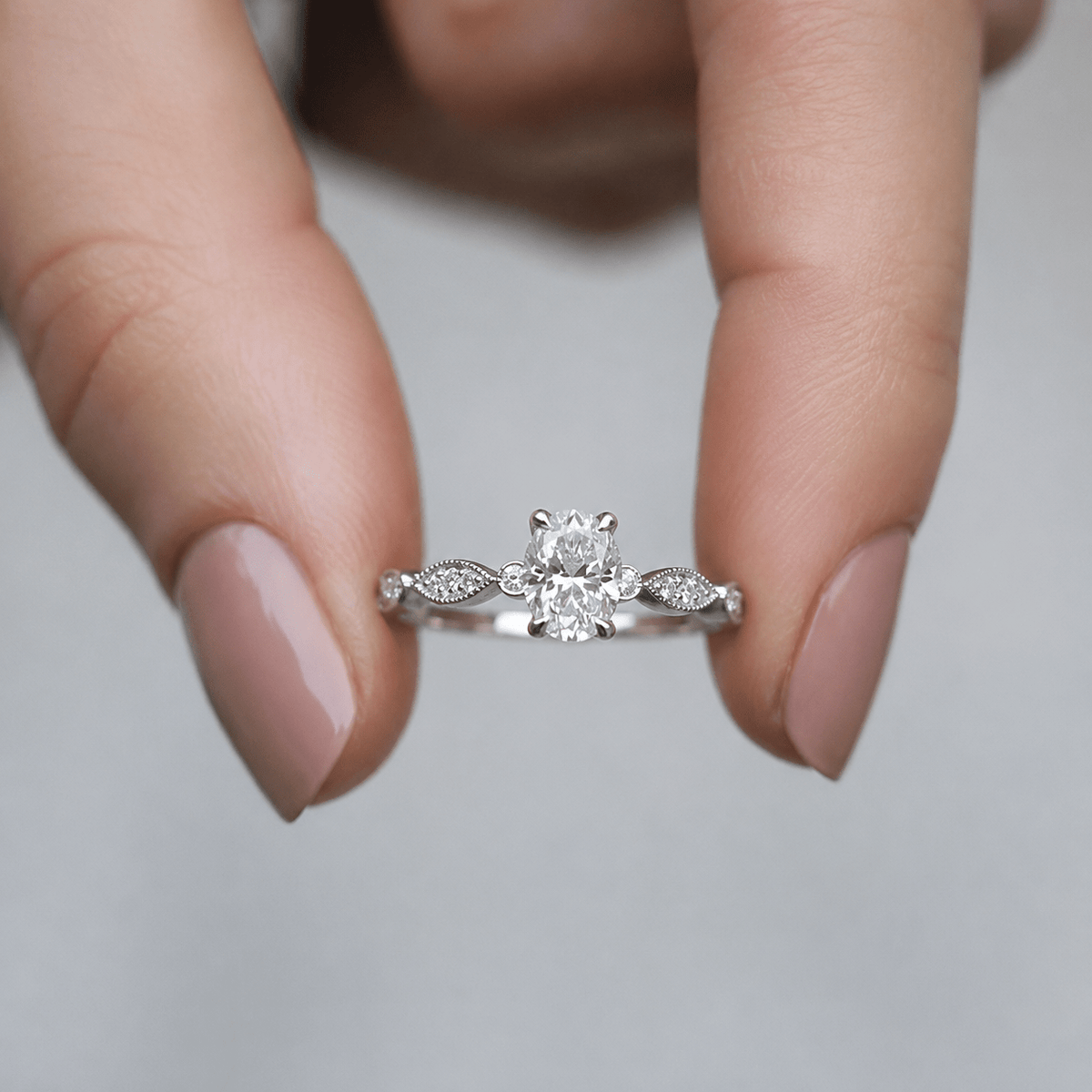 0.82 Karat F SI2 GIA Sertifikalı Vintage Tasarım Oval Pırlanta Tektaş Yüzük - İnza Pırlanta