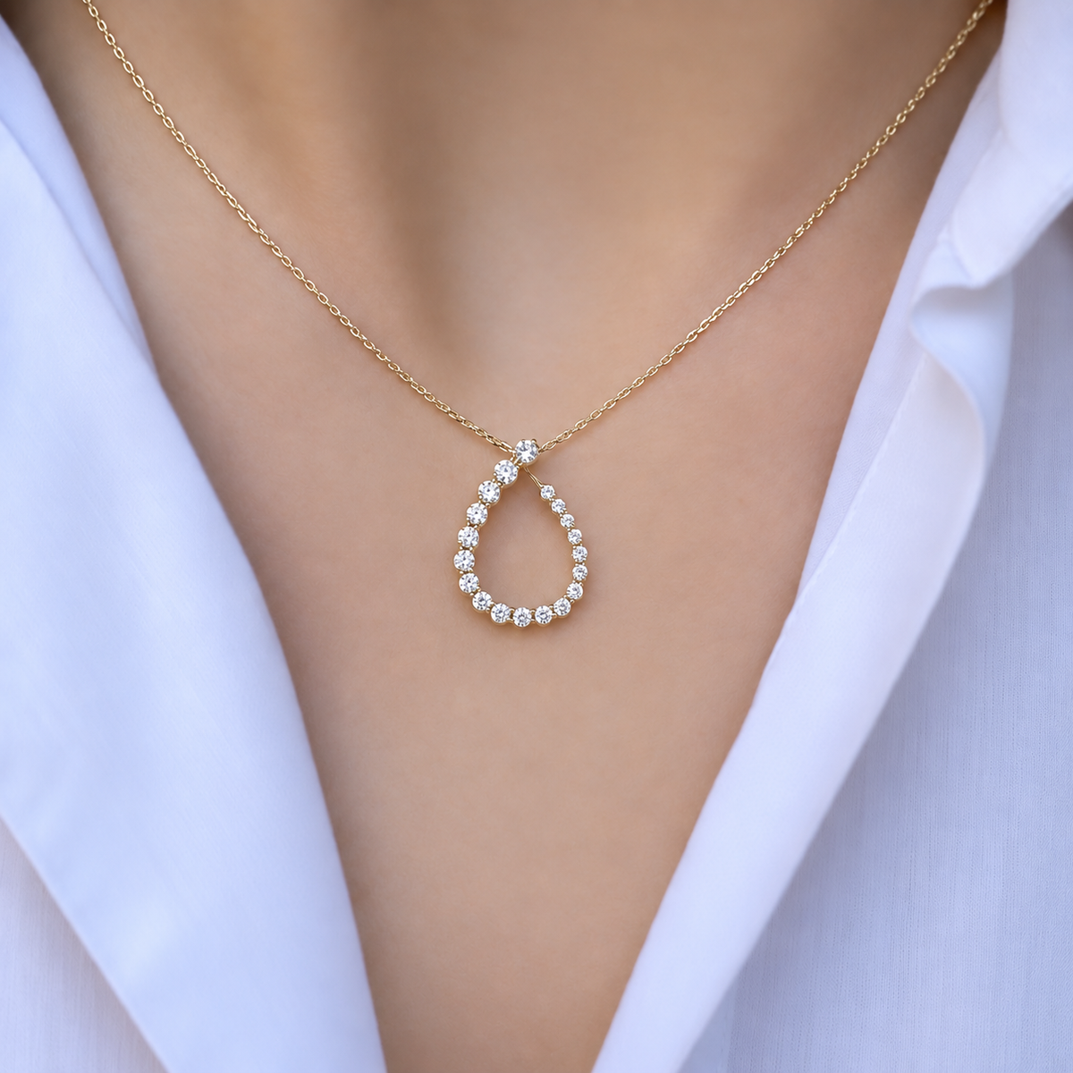 0.35 Karat Pırlantalı Damla Kolye