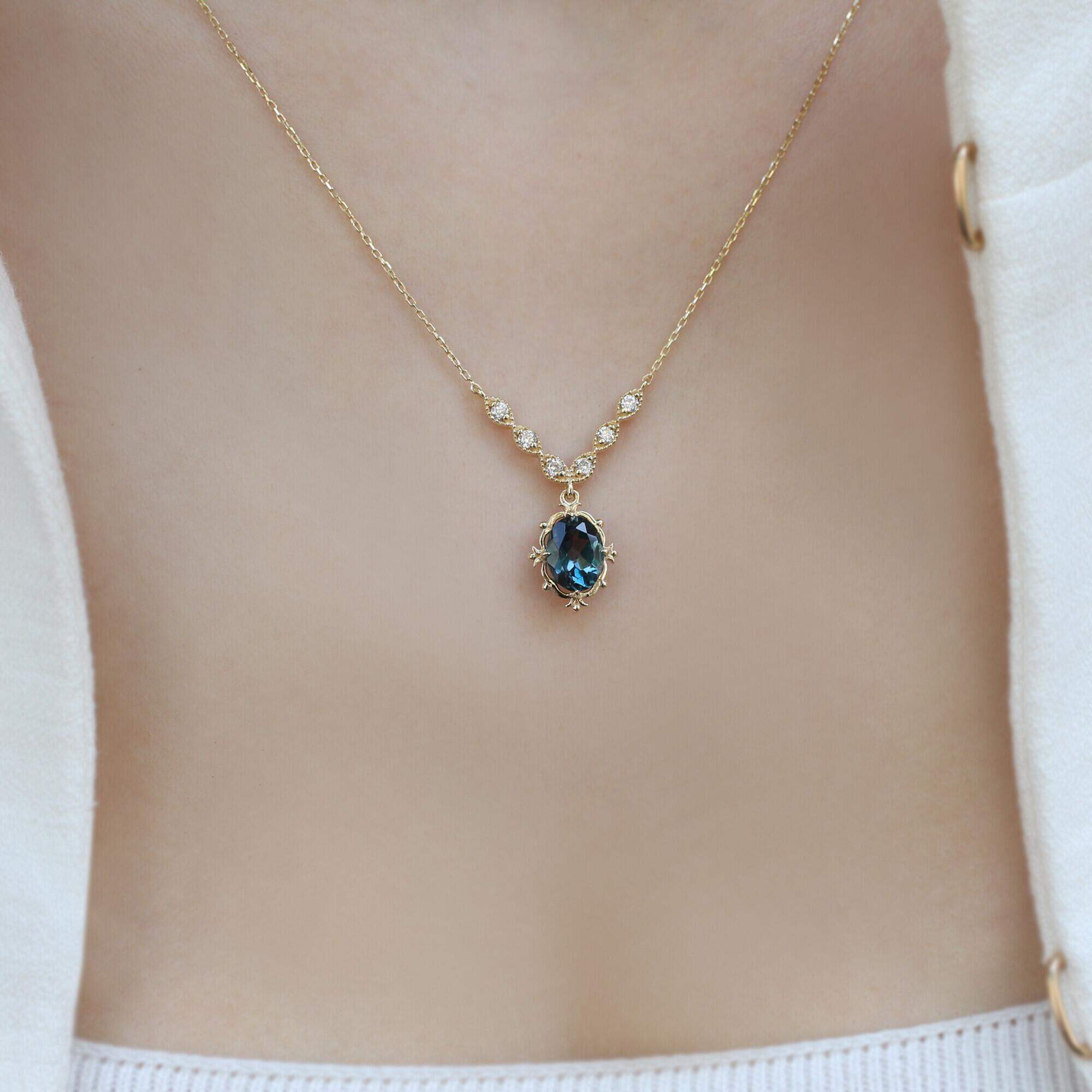 Vintage Aria Pırlanta & London Blue Kolye - İnza Pırlanta