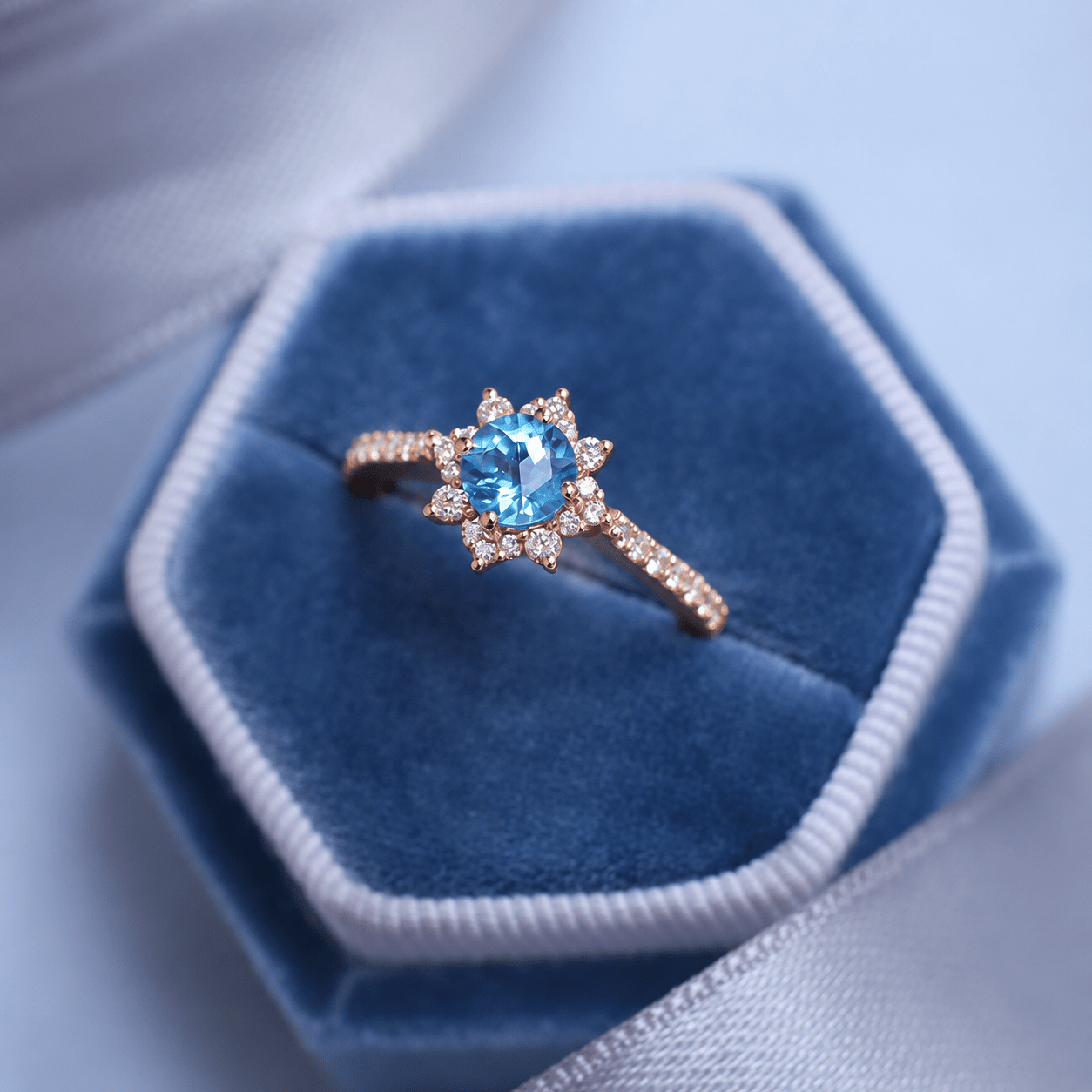 Vintage Kar Tanesi Blue Topaz & Pırlanta Yüzük - İnza Pırlanta