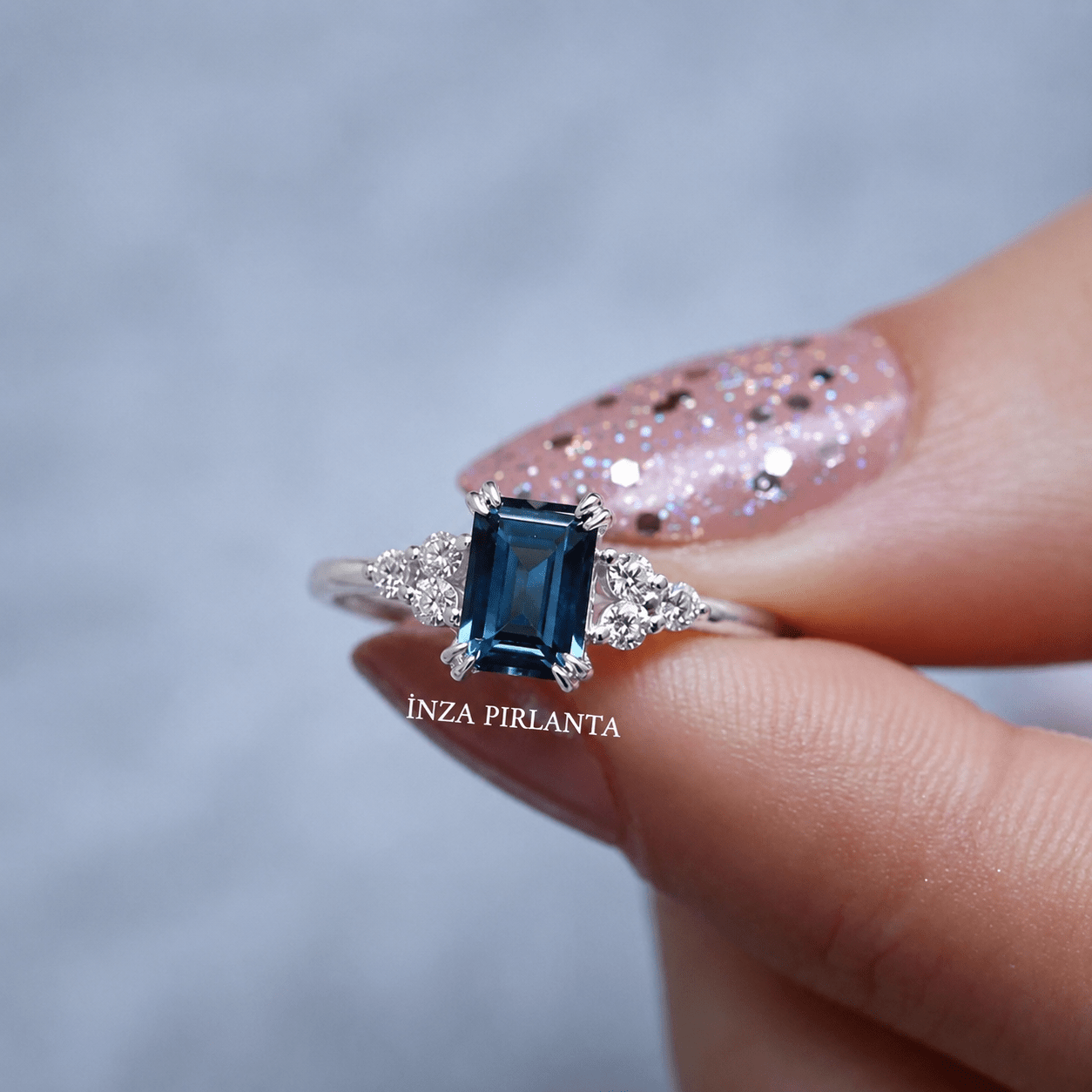 Vintage Lily London Blue & Pırlanta Yüzük - İnza Pırlanta