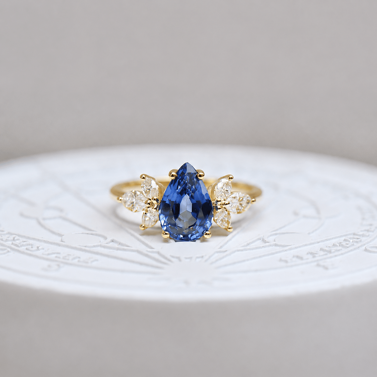 Vintage Lotus Damla Blue Topaz & Pırlanta Yüzük - İnza Pırlanta