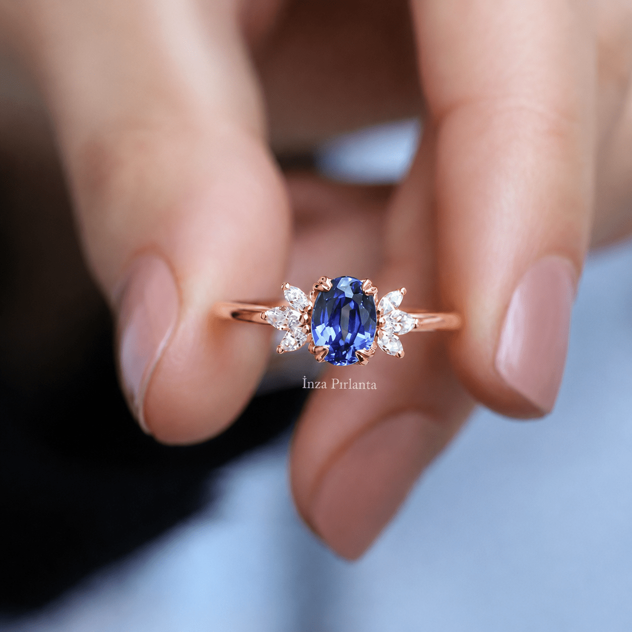 Vintage Mini Lotus Blue Topaz & Pırlanta Yüzük - İnza Pırlanta
