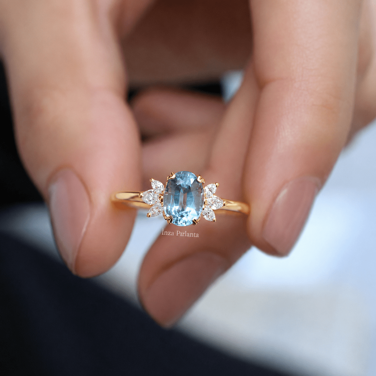 Vintage Mini Lotus Blue Topaz & Pırlanta Yüzük - İnza Pırlanta
