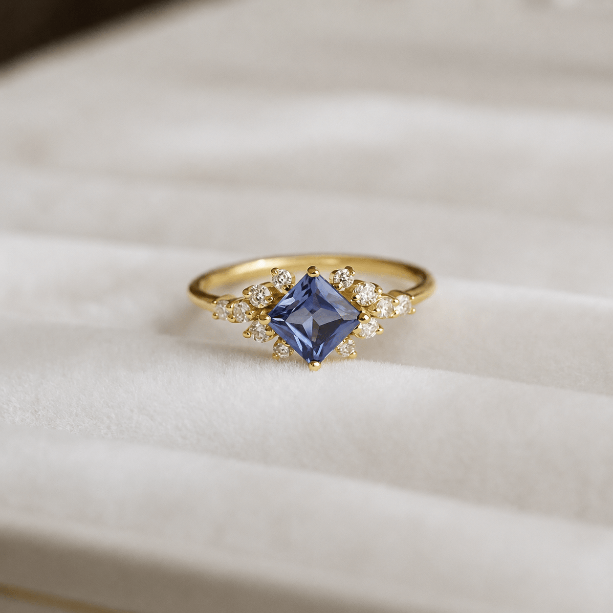 Vintage Prenses Blue Topaz & Pırlanta Yüzük - İnza Pırlanta