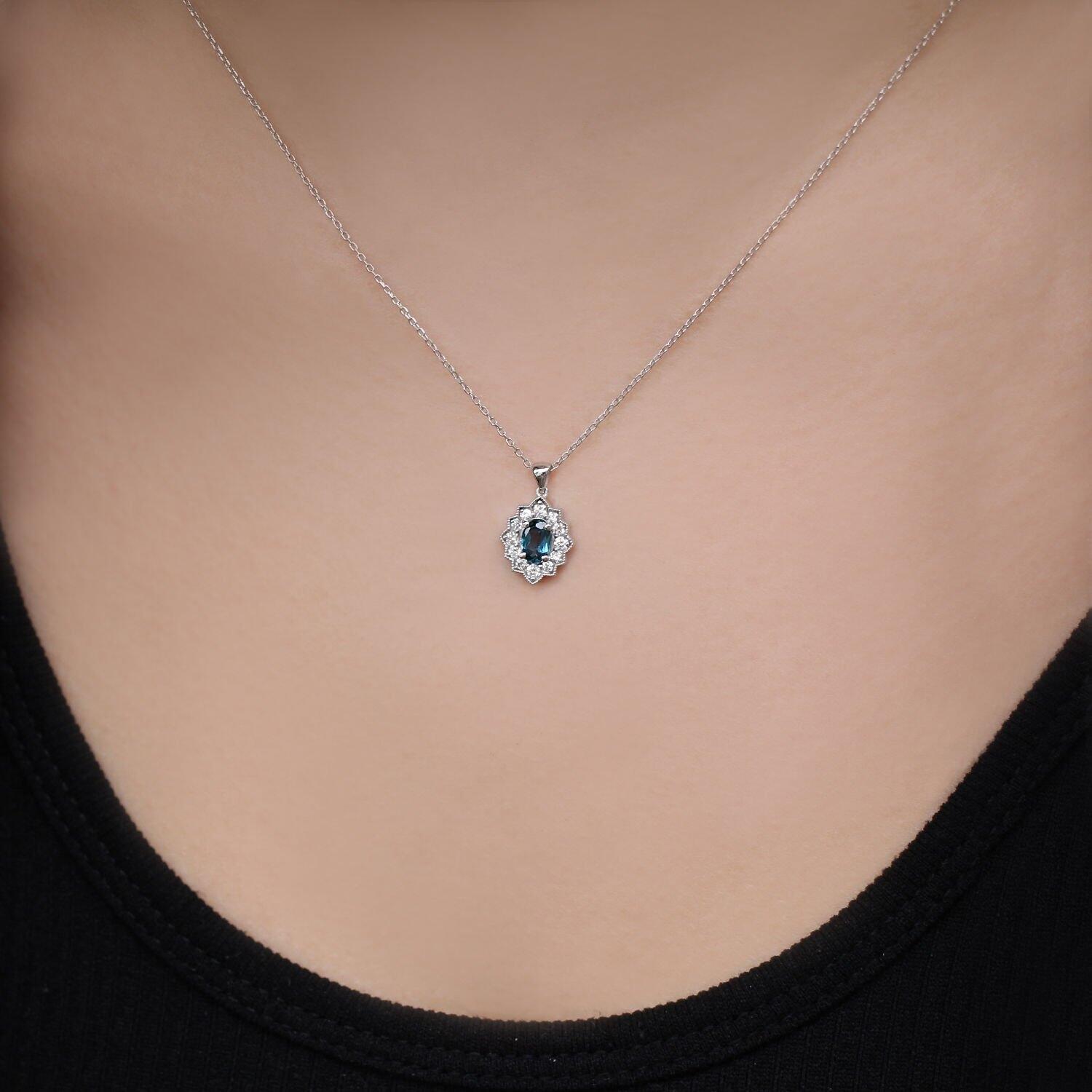 Vintage Venice Pırlanta & London Blue Kolye - İnza Pırlanta