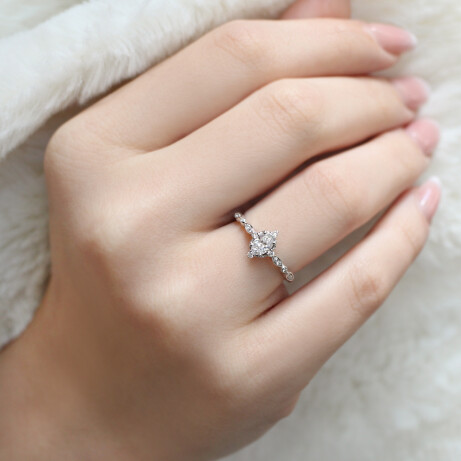 0.52 Karat E VS2 HRD Sertifikalı Vintage Mini Selius Pırlanta Yüzük 