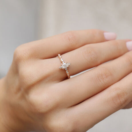 0.52 Karat Özel Tasarım Mini Selius Pırlanta Yüzük 