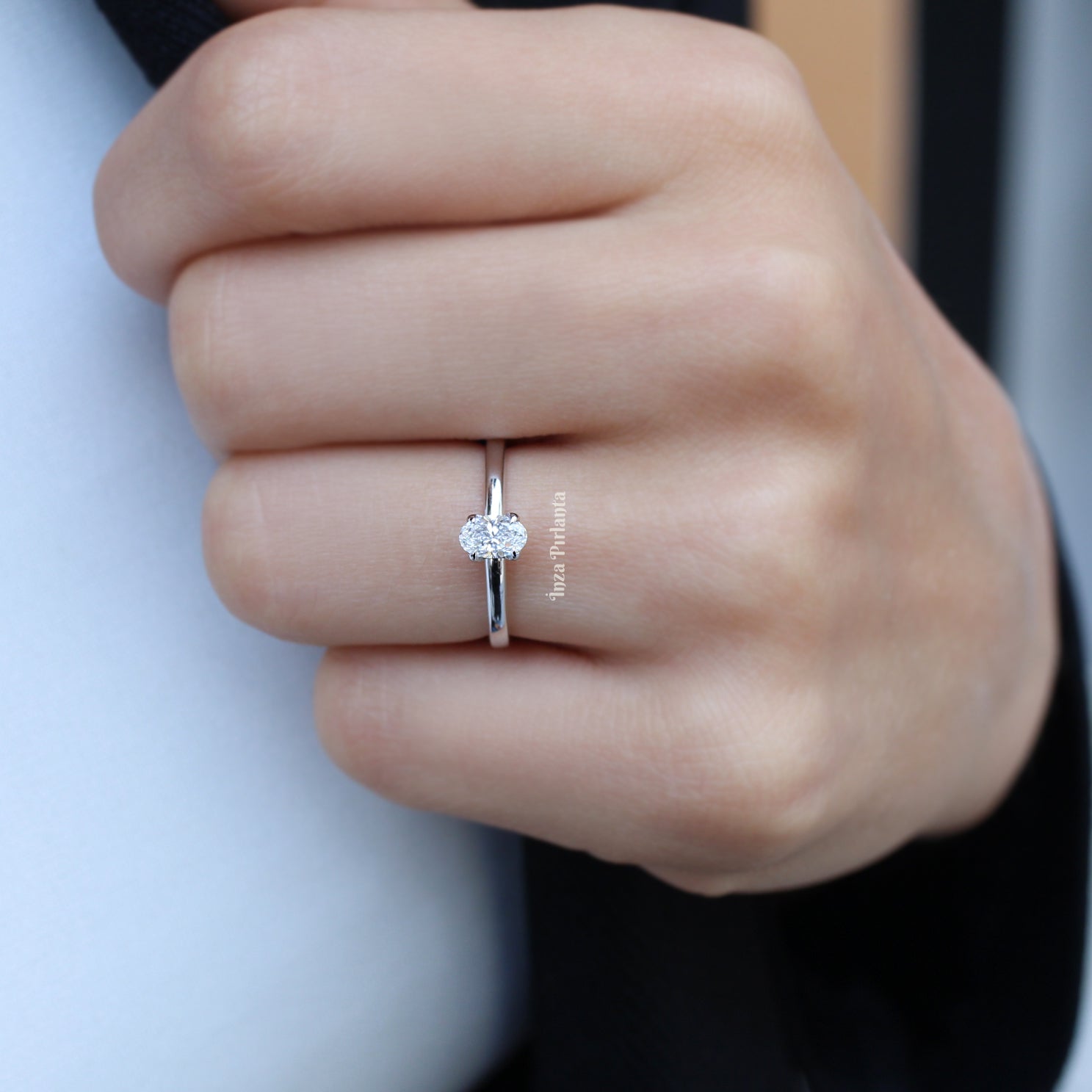 0.35 Karat Oval Pırlanta Tektaş Yüzük