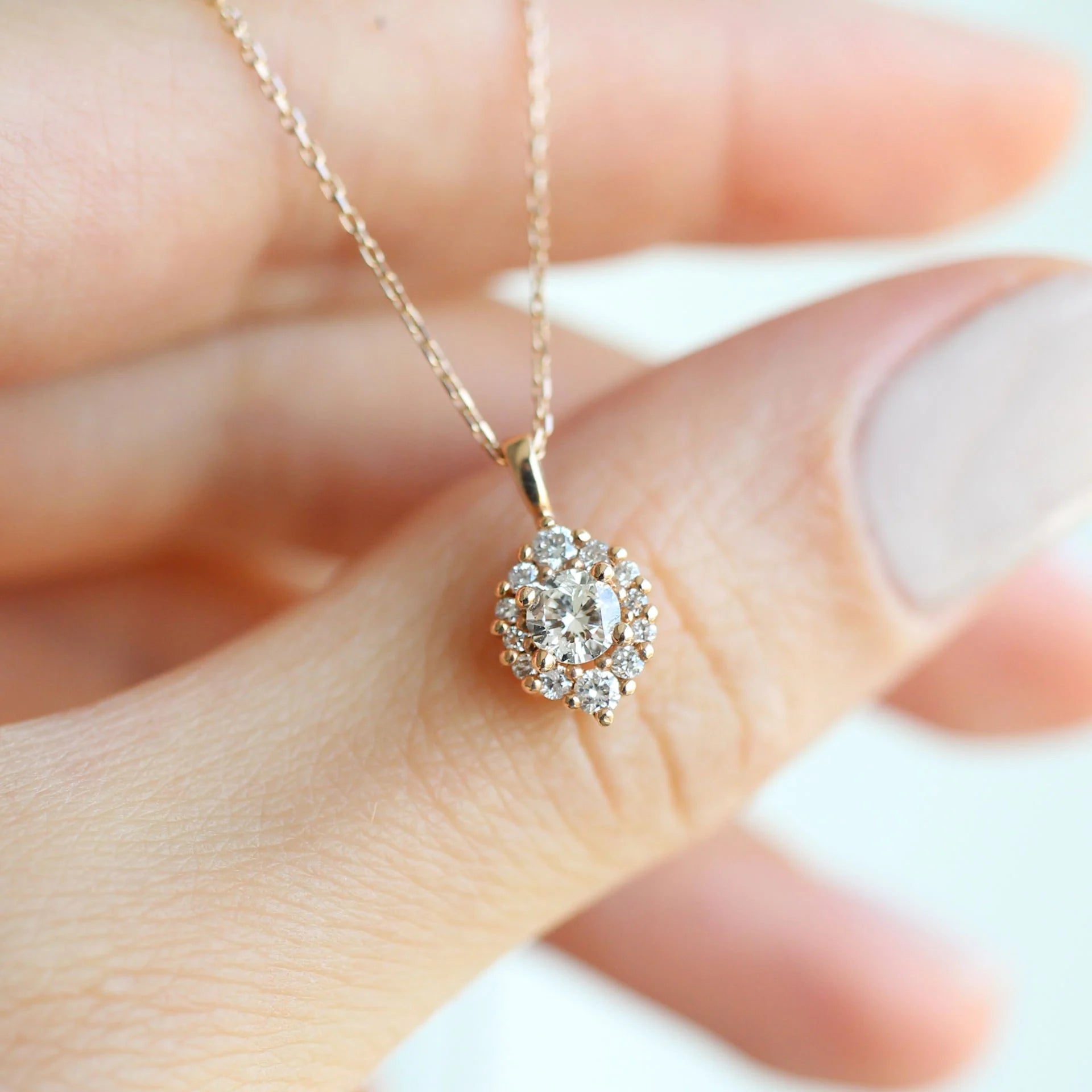 0.35 Karat Tasarım Vintage Lina Pırlanta Kolye - İnza Pırlanta