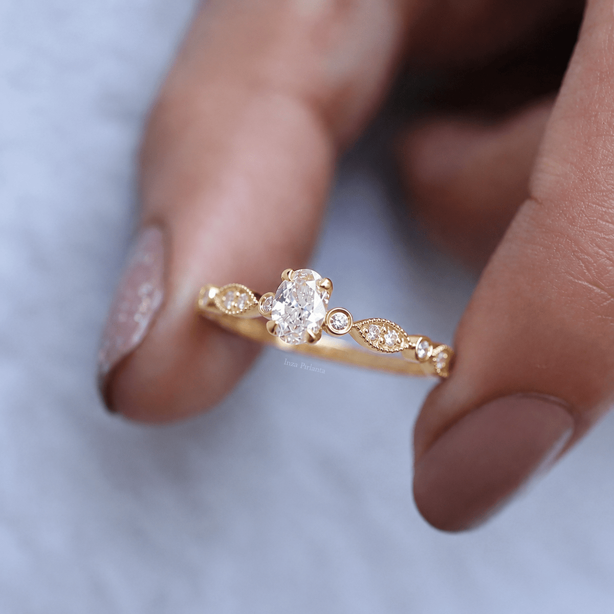 0.42 Karat Vintage Özel Tasarım Oval Pırlanta Tektaş Yüzük - İnza Pırlanta