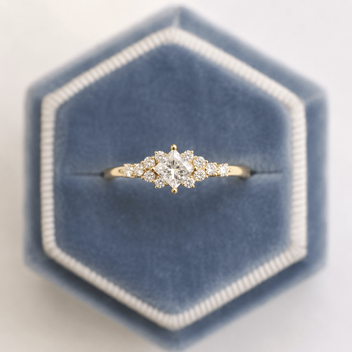 0.50 Karat Vintage Pırlanta Prenses Yüzük - İnza Pırlanta