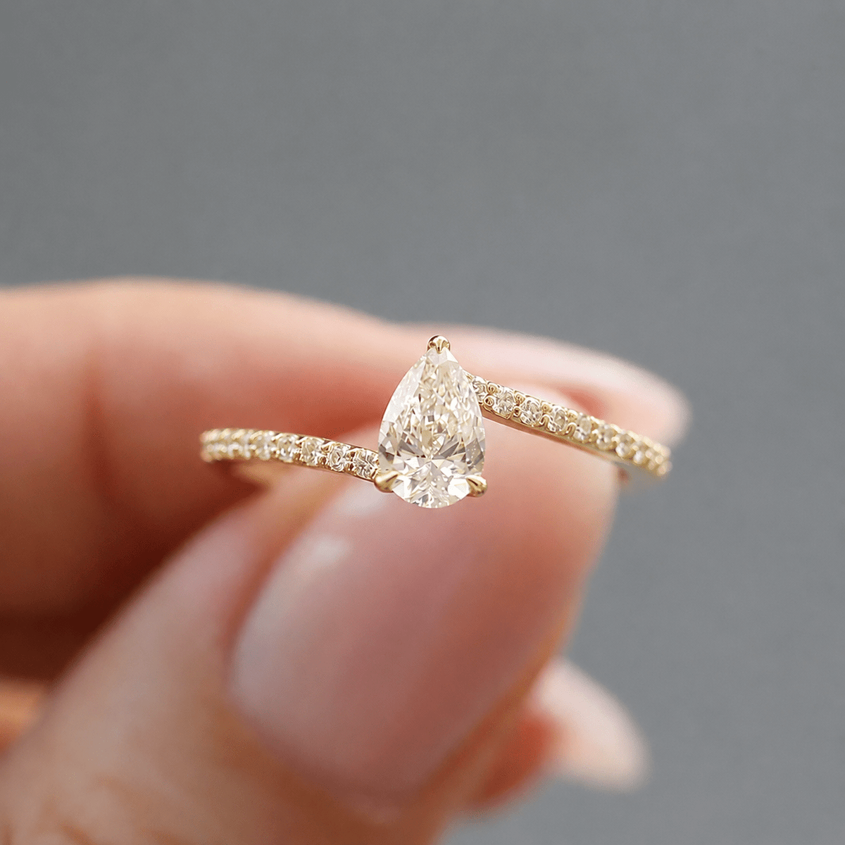 0.60 Karat Vintage Tasarım Damla Pırlanta Yüzük - İnza Pırlanta