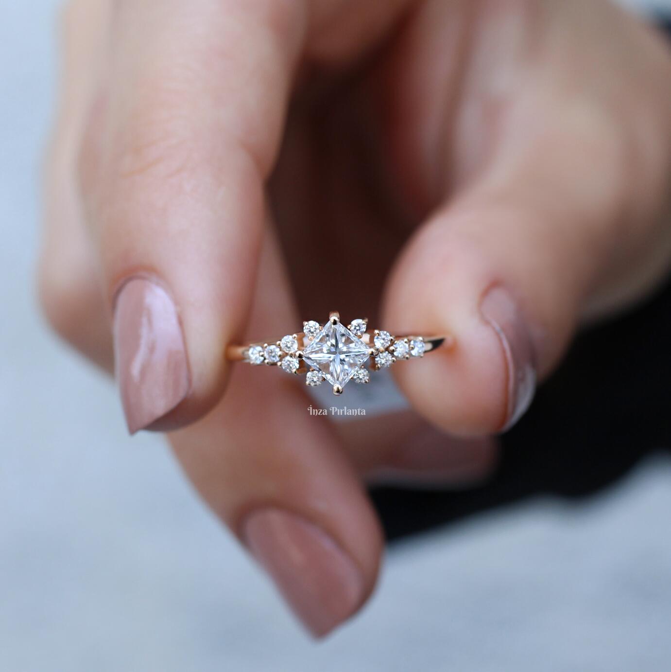 0.65 Karat Vintage Pırlanta Prenses Yüzük - İnza Pırlanta