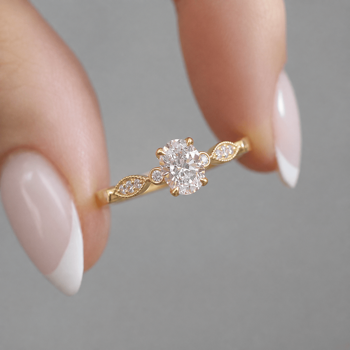 0.72 Karat GIA Sertifikalı Vintage Oval Tasarım Pırlanta Yüzük - İnza Pırlanta