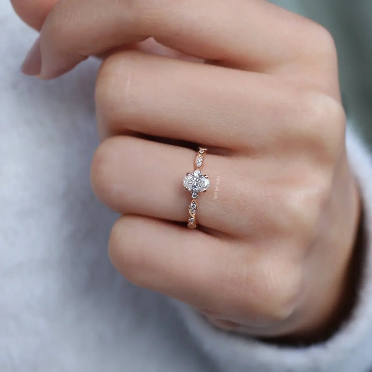 0.72 Karat Vintage Oval Pırlanta Tektaş Yüzük - İnza Pırlanta