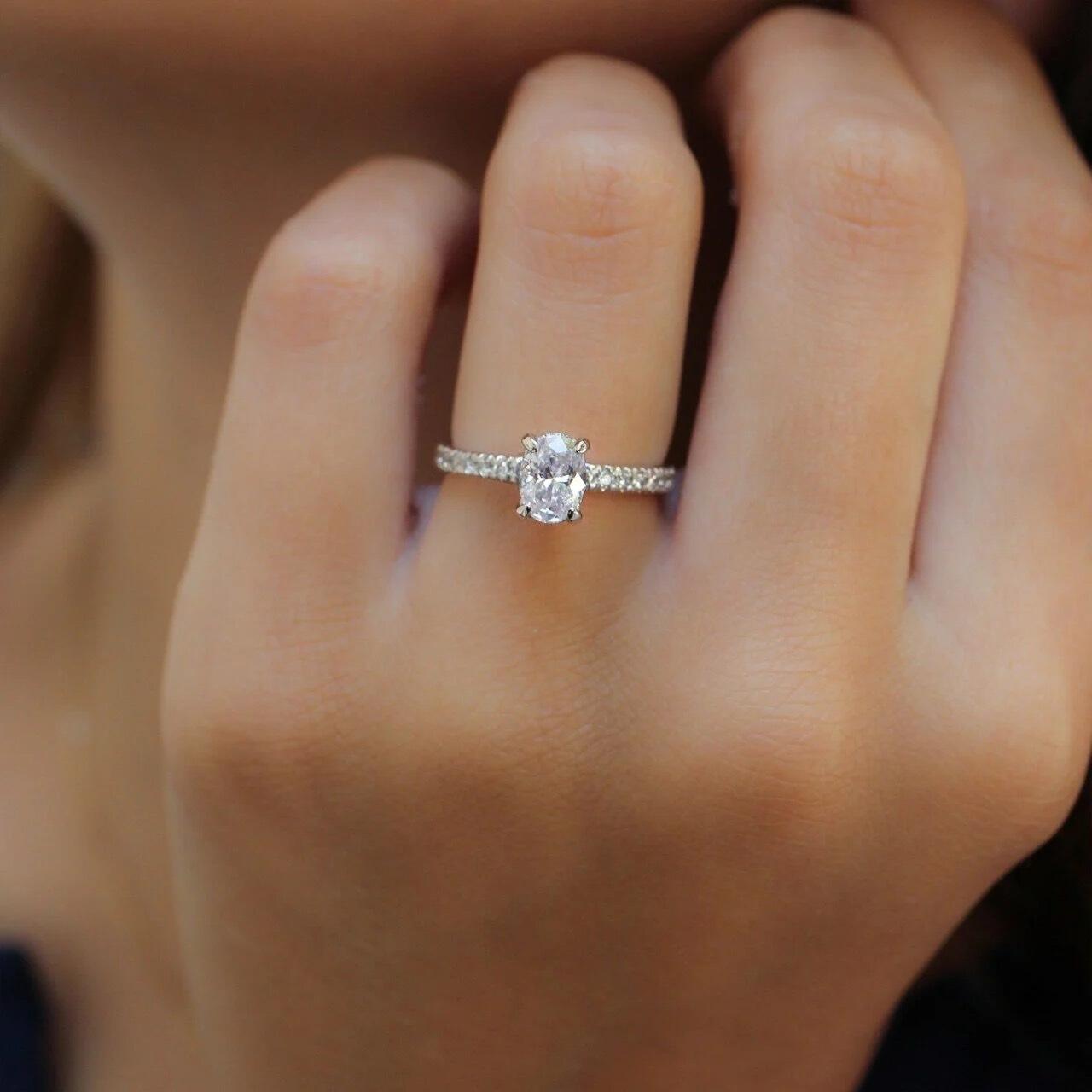 1.00 Karat GIA Sertifikalı Oval Pırlanta Tektaş Yüzük - İnza Pırlanta