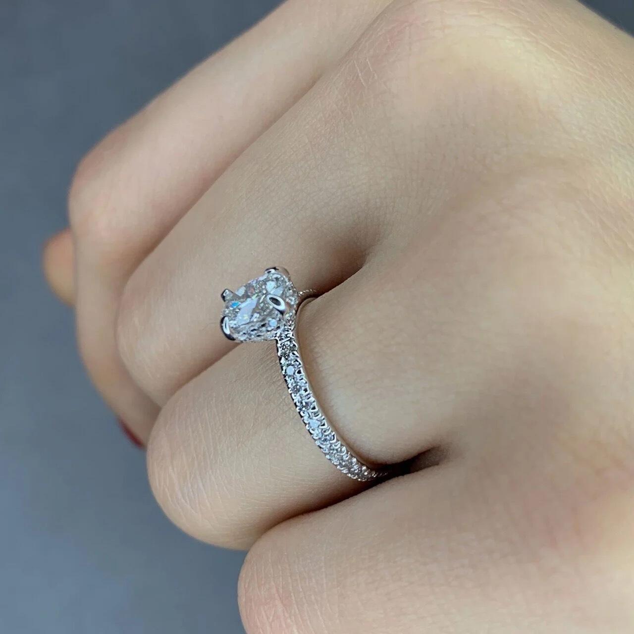 1.00 Karat GIA Sertifikalı Oval Pırlanta Tektaş Yüzük - İnza Pırlanta