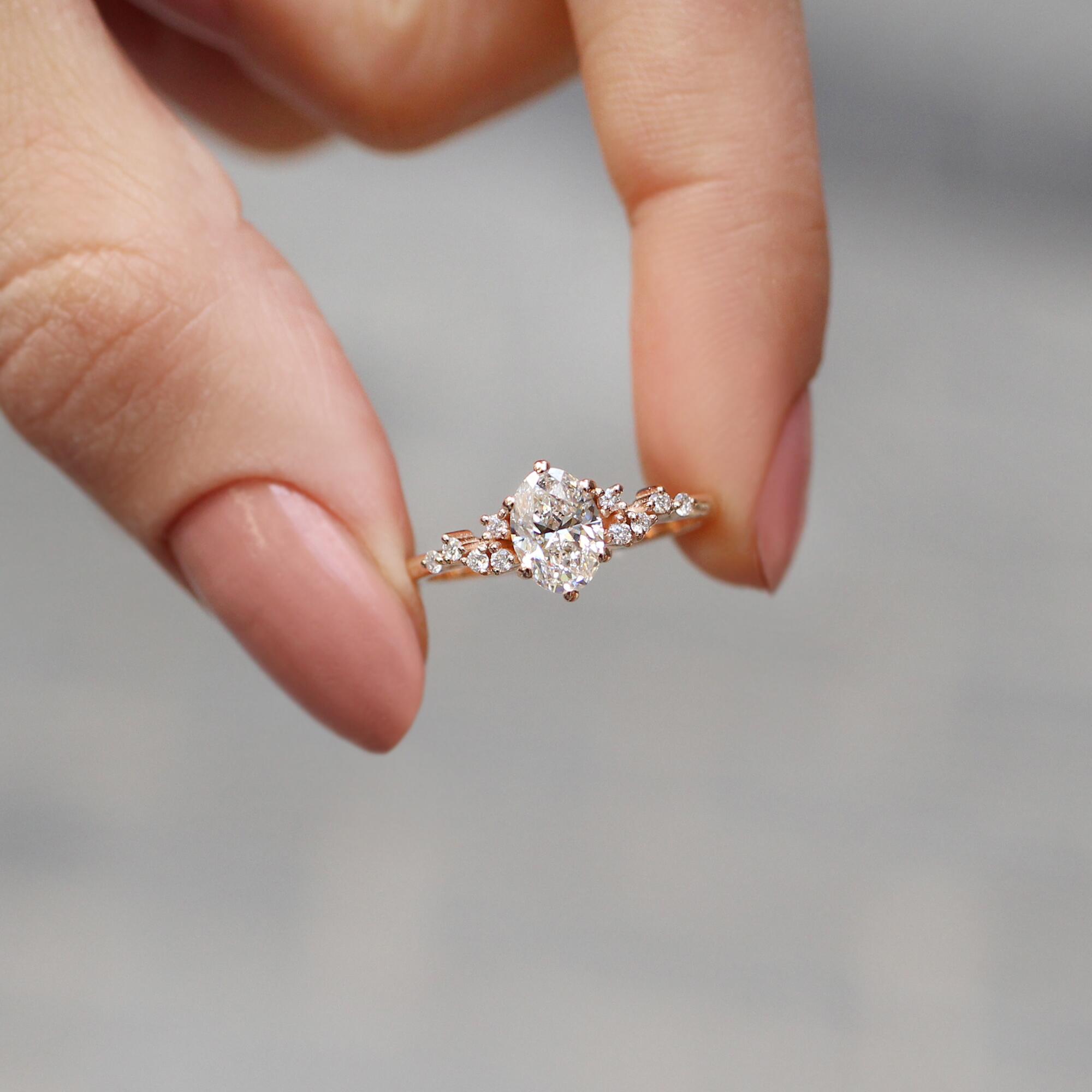 1.10 Karat Vintage Asimetri Pırlanta Tektaş Yüzük - İnza Pırlanta