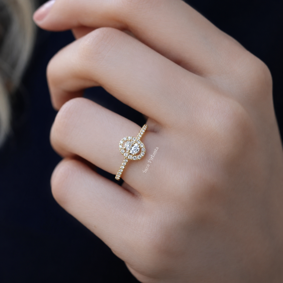 0.50 Karat Oval Pırlanta Tektaş Yüzük