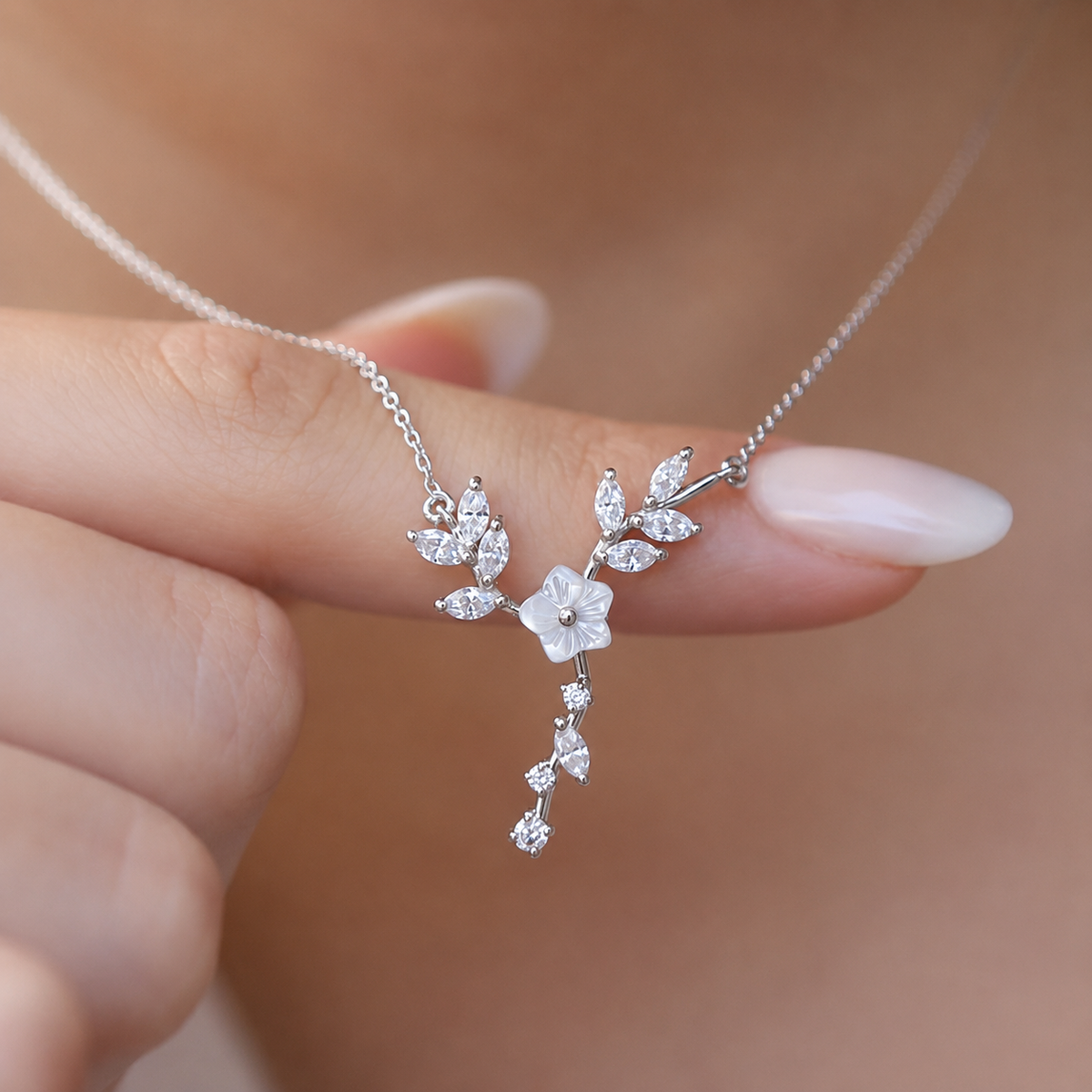 0.65 Karat Özel Tasarım Pırlanta Kolye