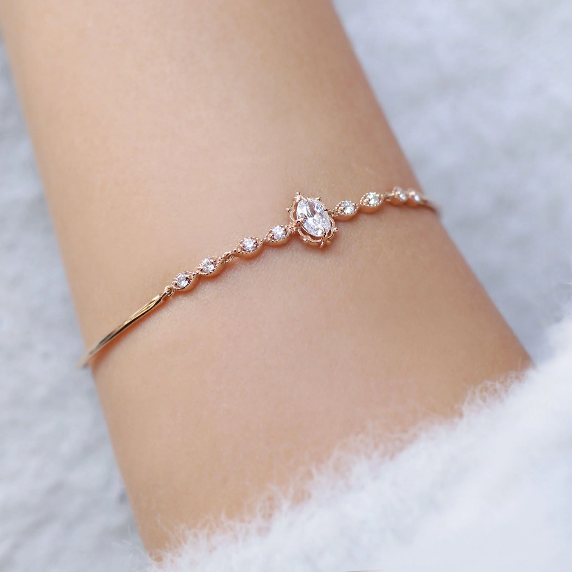 Vintage Aria Tasarım Beyaz Topaz & Pırlanta Bileklik - İnza Pırlanta