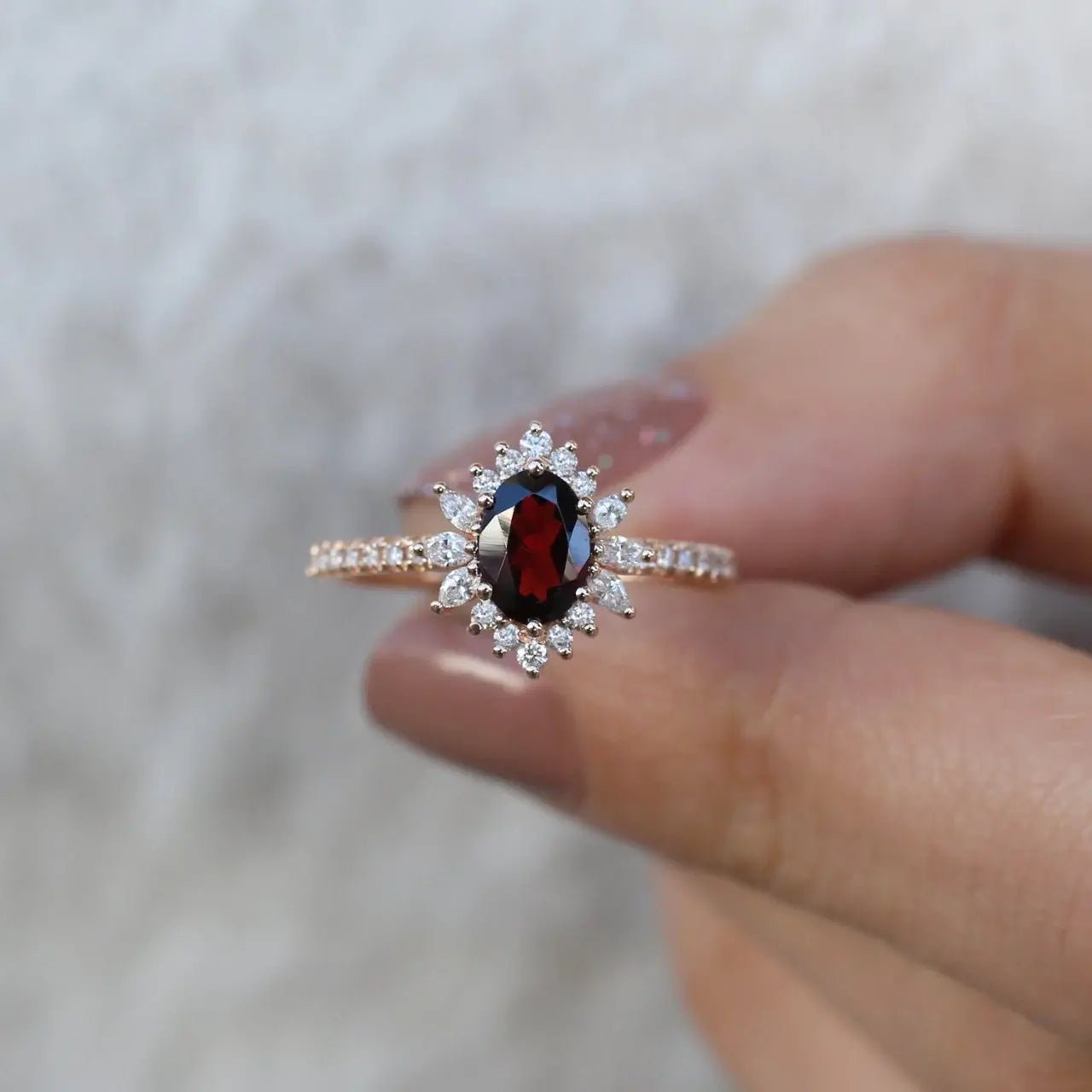 Vintage Hera Garnet Taşı & Pırlanta Yüzük - İnza Pırlanta