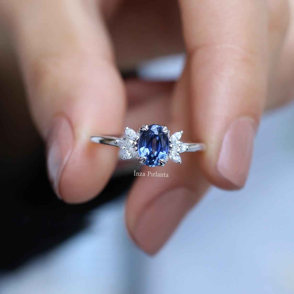Vintage Mini Lotus Blue Topaz & Pırlanta Yüzük - İnza Pırlanta