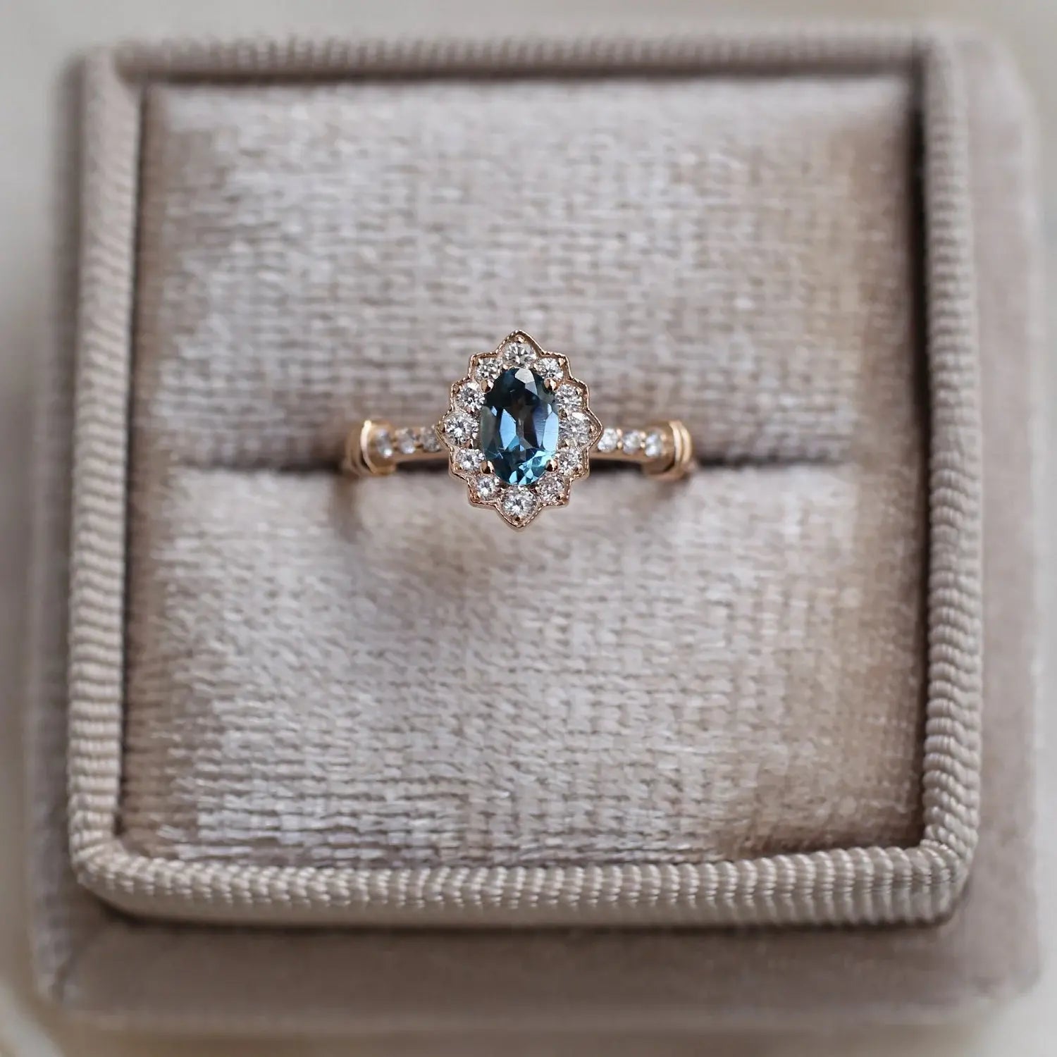 Vintage Venice London Blue & Pırlanta Yüzük - İnza Pırlanta